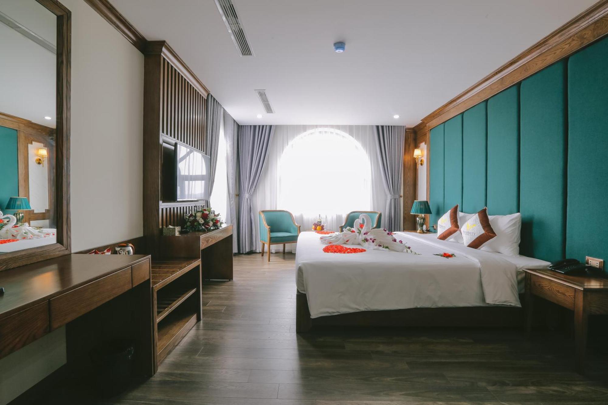 Prosperity Boutique Halong Hotel & Restaurent 하롱 외부 사진