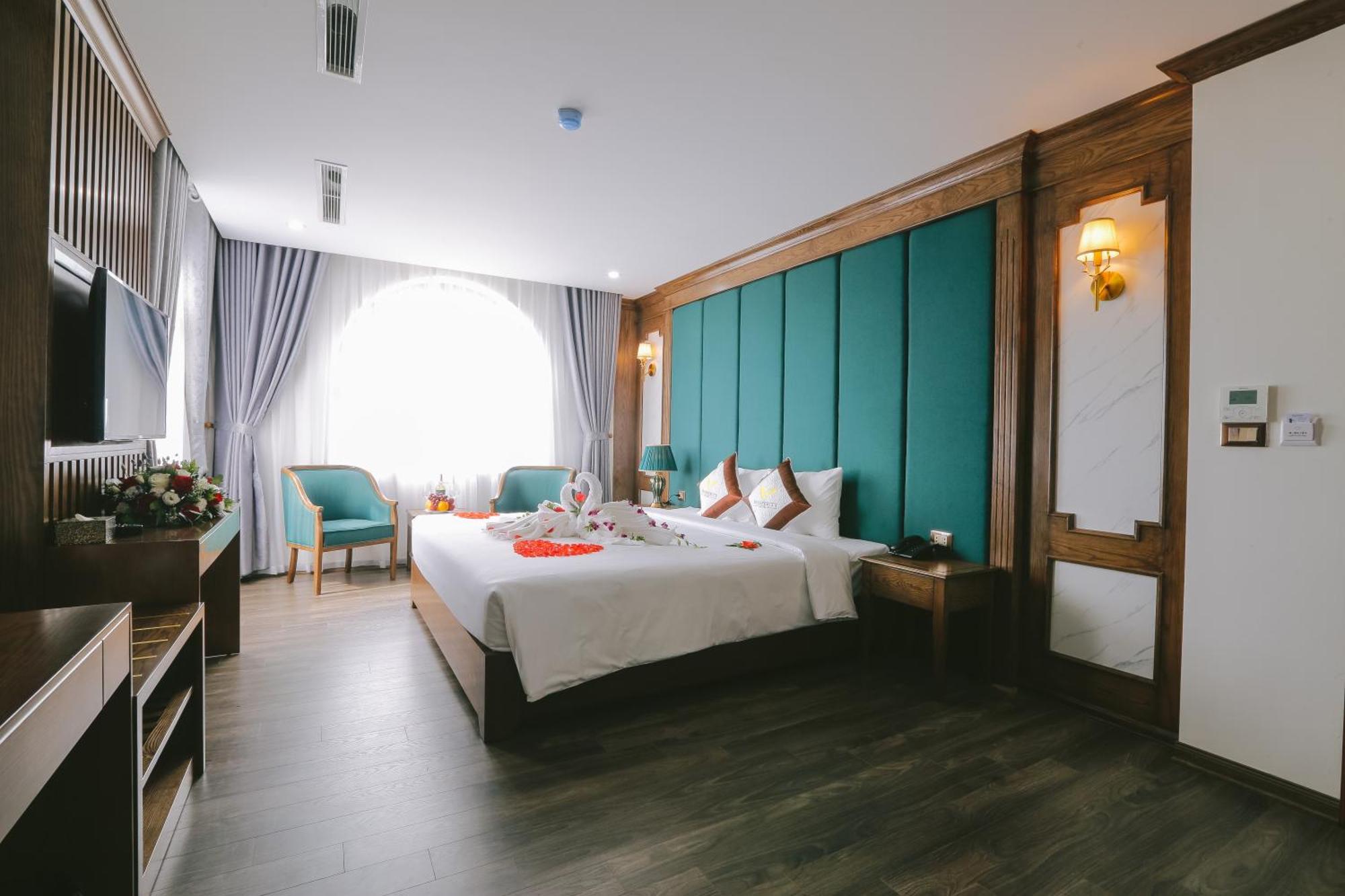 Prosperity Boutique Halong Hotel & Restaurent 하롱 외부 사진